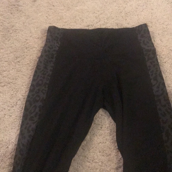 Bundle of Crop Leggings - Picture 2 of 5